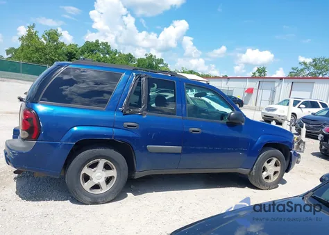 2005 Chevrolet Trailblazer Ls z USA, uszkodzony, nr VIN 1GNDT13S752184934